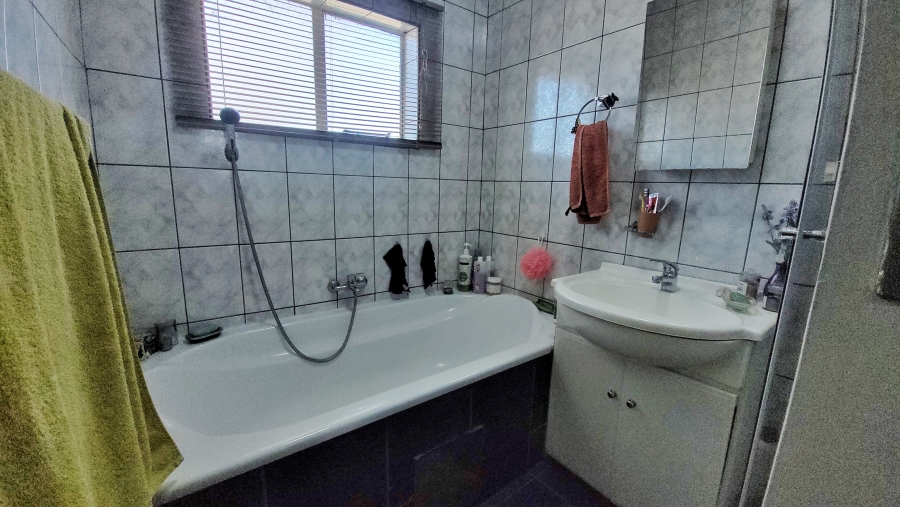 2 Bedroom Property for Sale in Marlands Gauteng