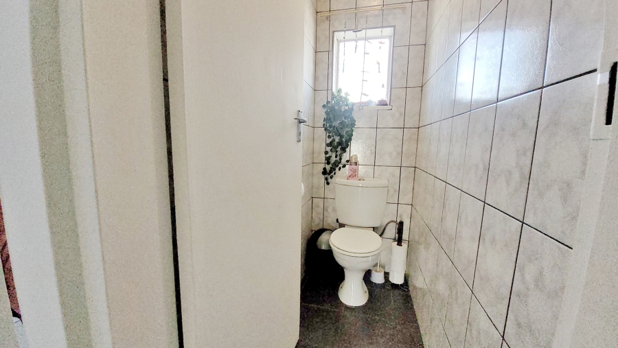 2 Bedroom Property for Sale in Marlands Gauteng