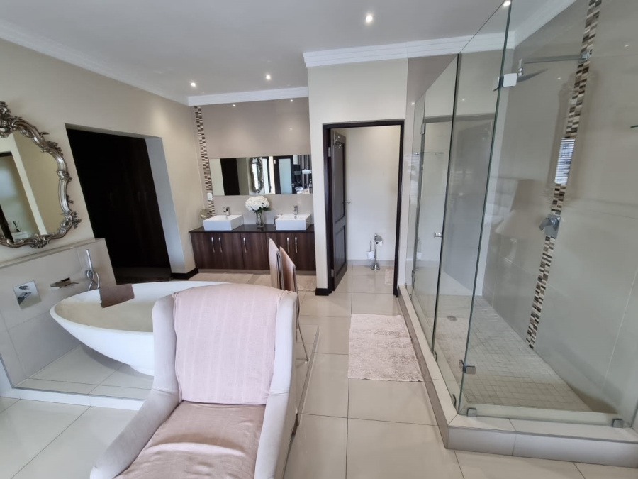 To Let 4 Bedroom Property for Rent in Aspen Hills Gauteng