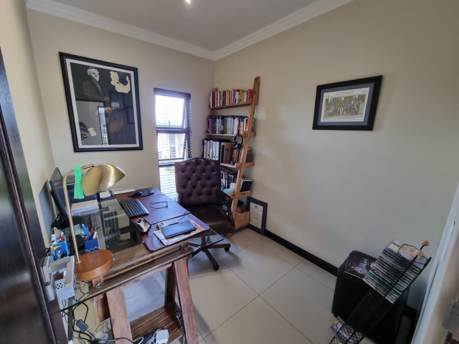 To Let 4 Bedroom Property for Rent in Aspen Hills Gauteng