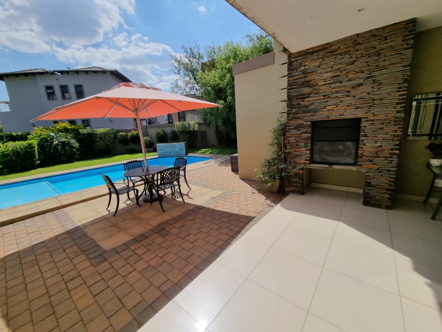 To Let 4 Bedroom Property for Rent in Aspen Hills Gauteng