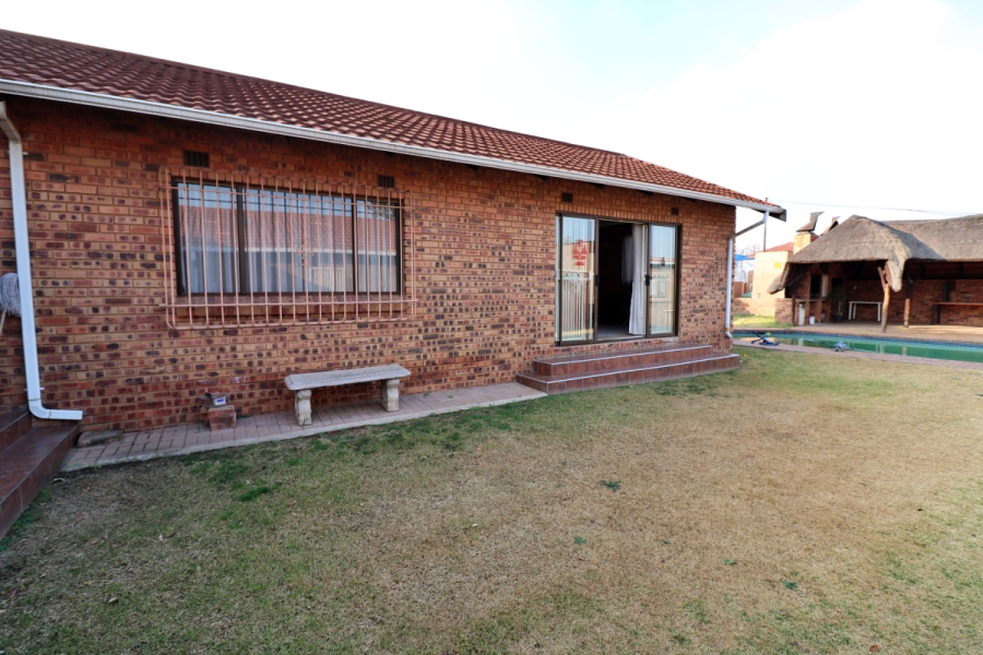 4 Bedroom Property for Sale in Primrose Gauteng