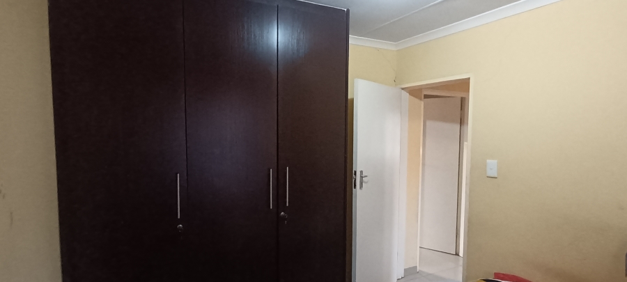 2 Bedroom Property for Sale in Windmill Park Gauteng