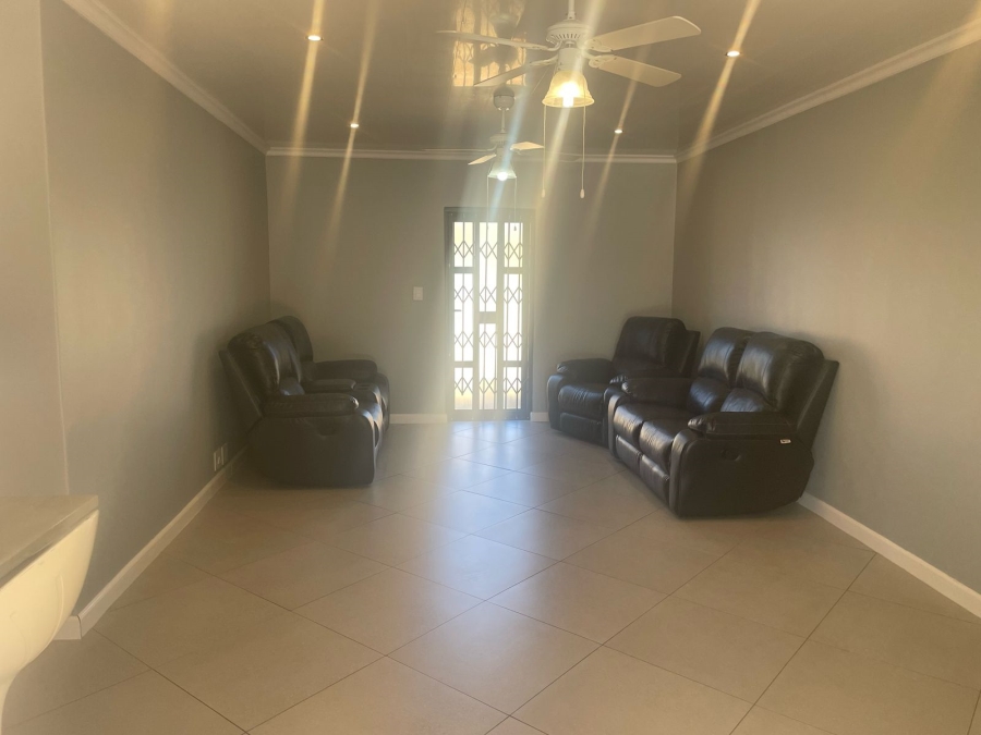 4 Bedroom Property for Sale in Witpoortjie Gauteng