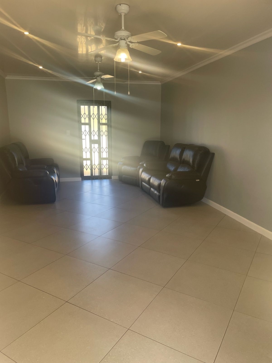 4 Bedroom Property for Sale in Witpoortjie Gauteng