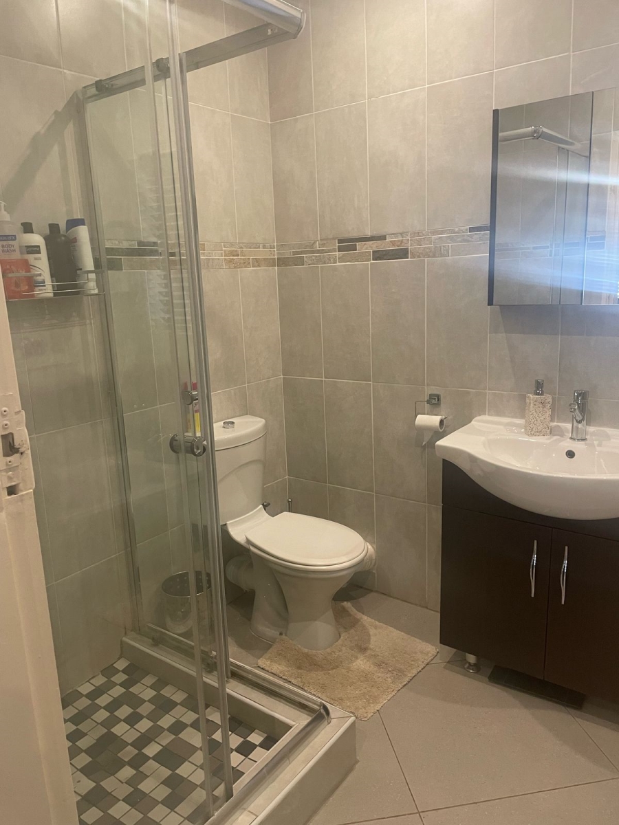 4 Bedroom Property for Sale in Witpoortjie Gauteng