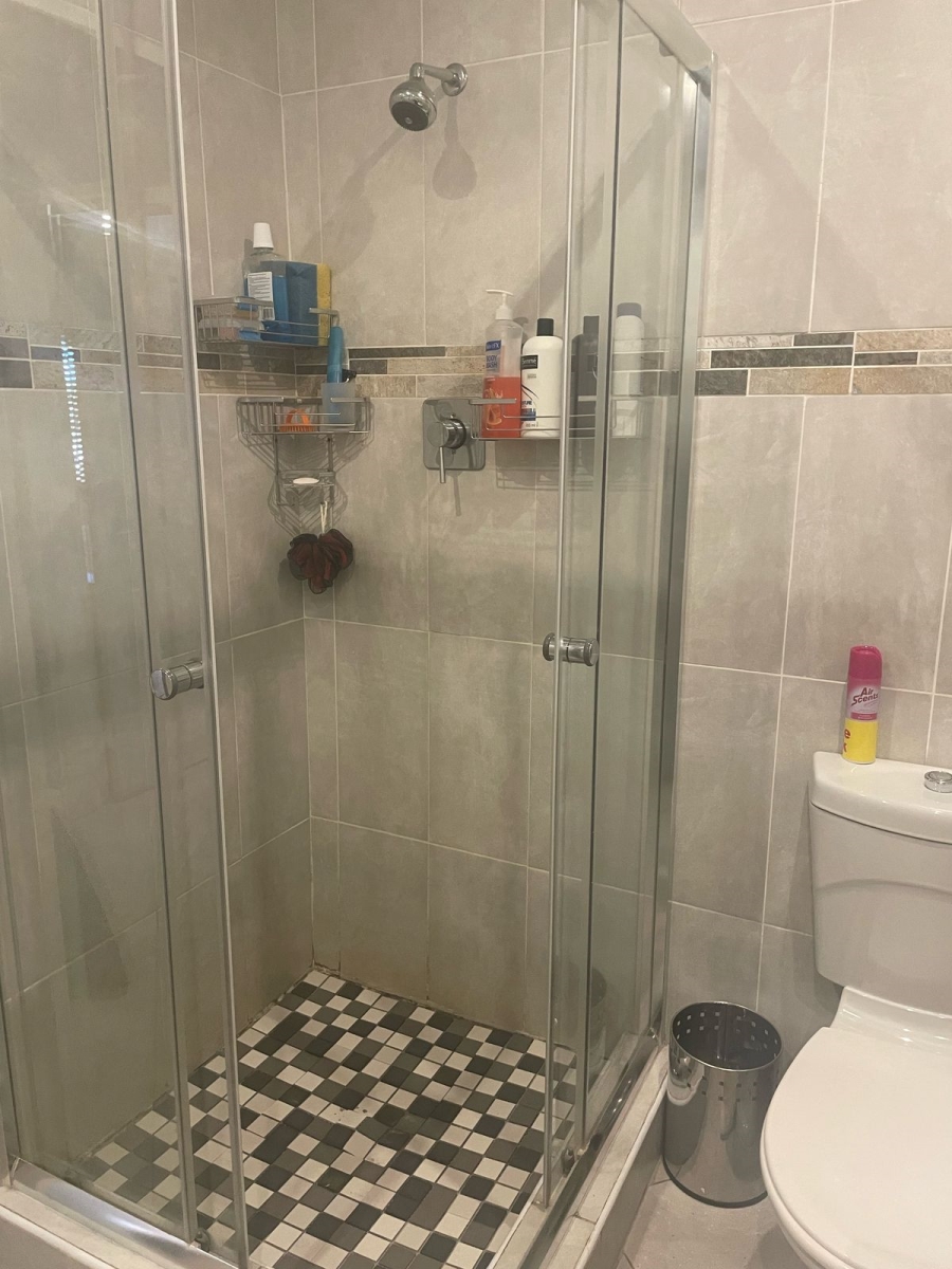 4 Bedroom Property for Sale in Witpoortjie Gauteng