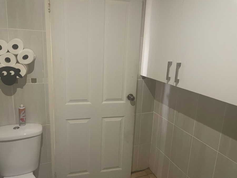 4 Bedroom Property for Sale in Witpoortjie Gauteng