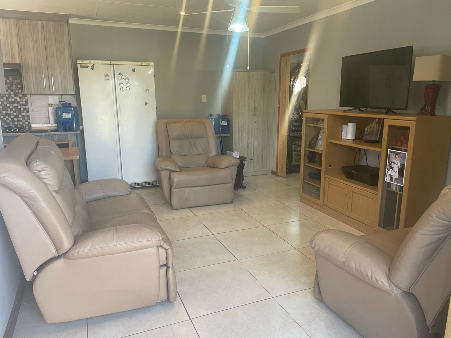4 Bedroom Property for Sale in Witpoortjie Gauteng
