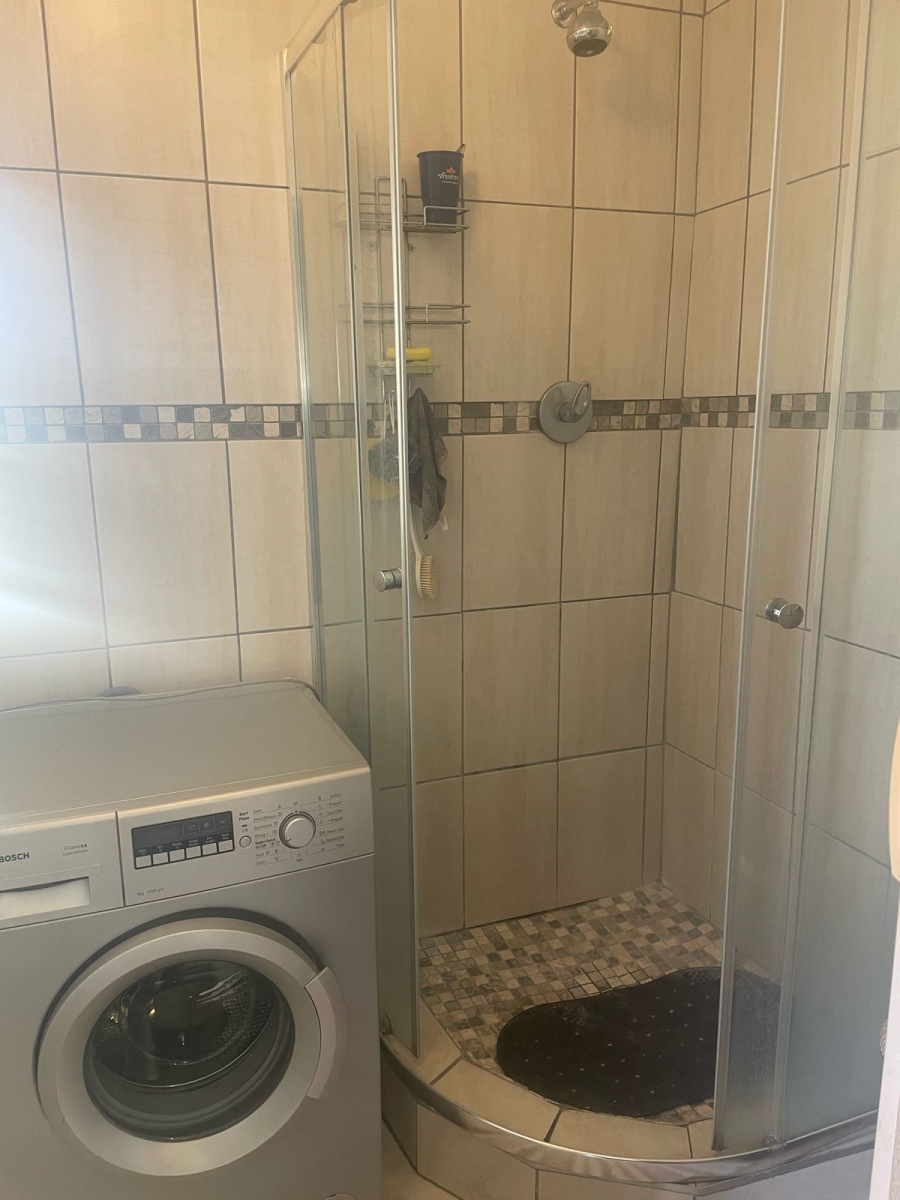 4 Bedroom Property for Sale in Witpoortjie Gauteng