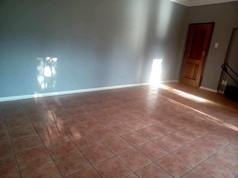 4 Bedroom Property for Sale in Linden Gauteng