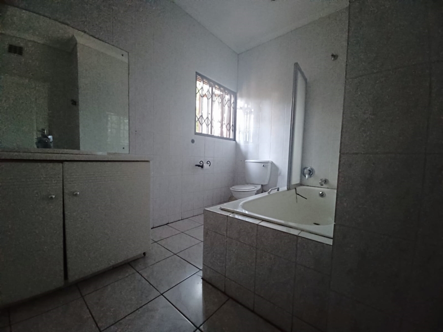 4 Bedroom Property for Sale in Linden Gauteng
