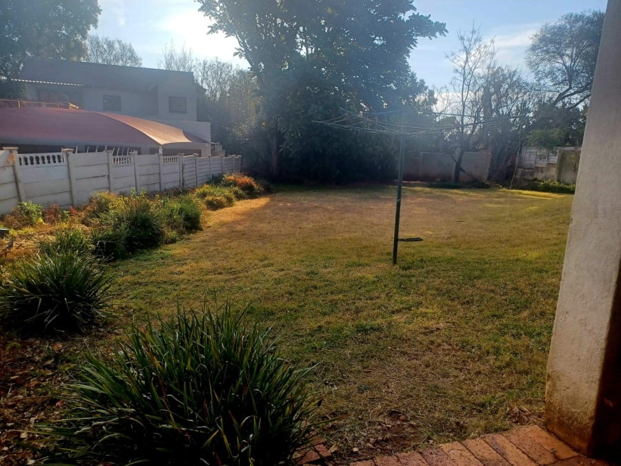 4 Bedroom Property for Sale in Linden Gauteng