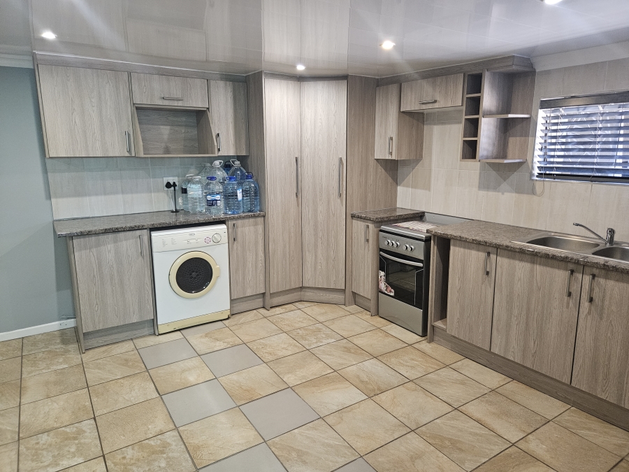 4 Bedroom Property for Sale in Witpoortjie Gauteng