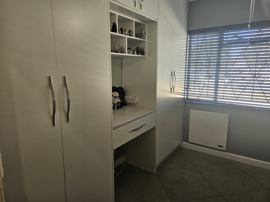 4 Bedroom Property for Sale in Witpoortjie Gauteng
