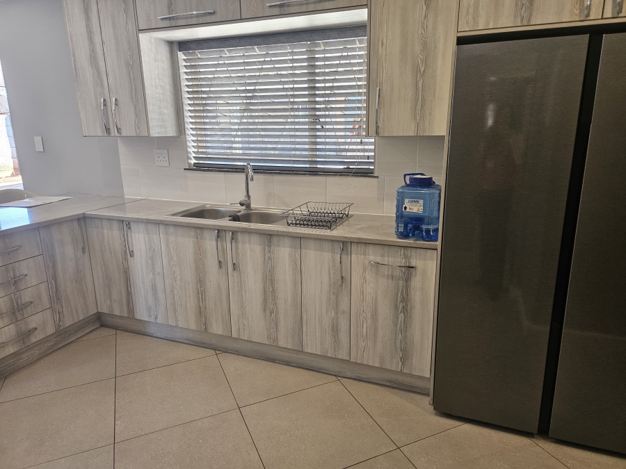 4 Bedroom Property for Sale in Witpoortjie Gauteng