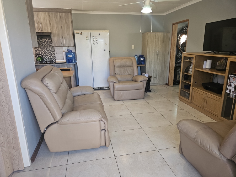4 Bedroom Property for Sale in Witpoortjie Gauteng