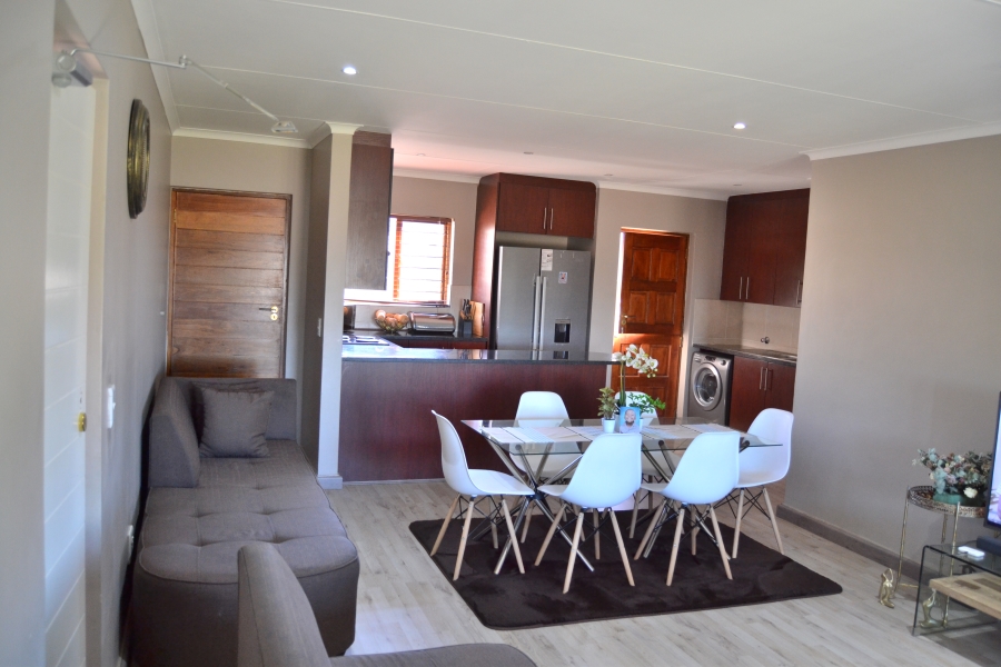 3 Bedroom Property for Sale in Thatchfield Estate Gauteng