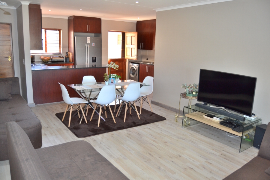 3 Bedroom Property for Sale in Thatchfield Estate Gauteng