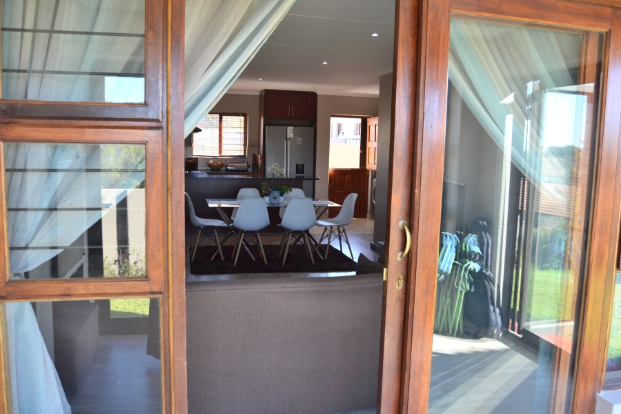 3 Bedroom Property for Sale in Thatchfield Estate Gauteng