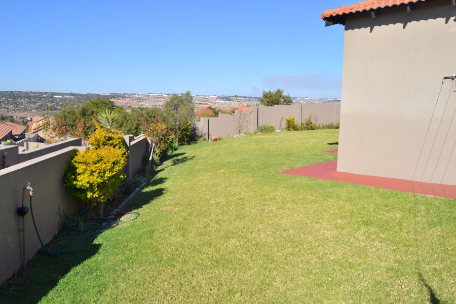 3 Bedroom Property for Sale in Thatchfield Estate Gauteng