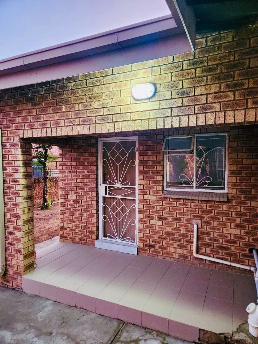 3 Bedroom Property for Sale in Mabopane Gauteng