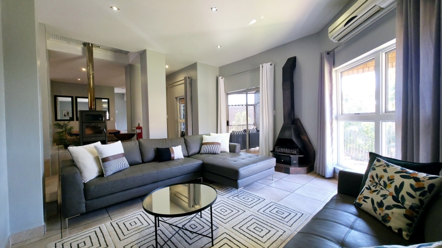 5 Bedroom Property for Sale in Moreleta Park Gauteng