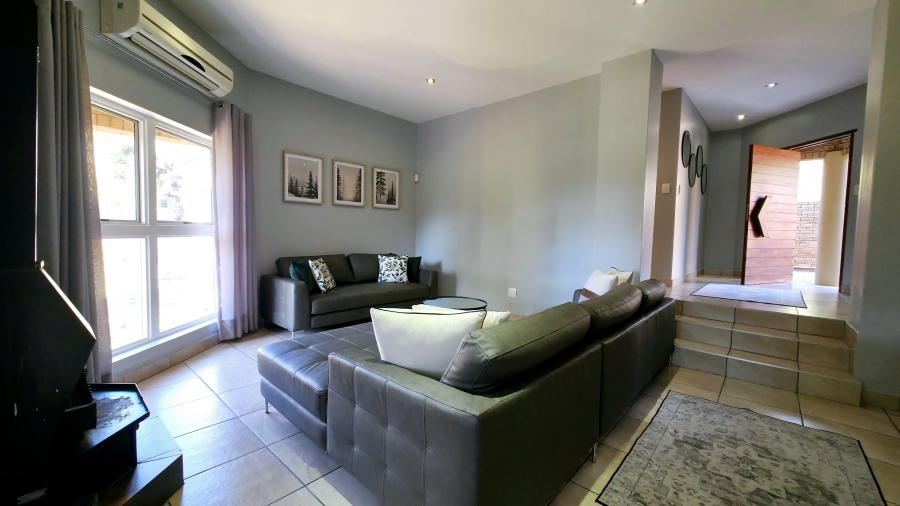 5 Bedroom Property for Sale in Moreleta Park Gauteng