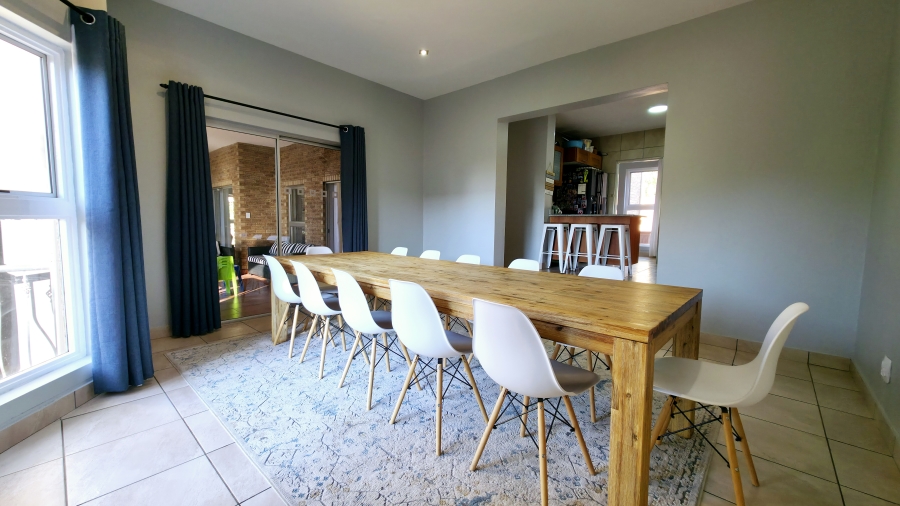 5 Bedroom Property for Sale in Moreleta Park Gauteng