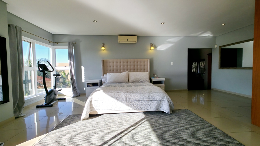 5 Bedroom Property for Sale in Moreleta Park Gauteng