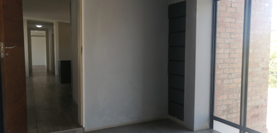 To Let 2 Bedroom Property for Rent in Berario Gauteng