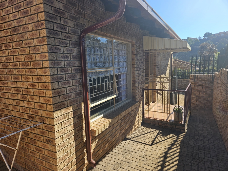 3 Bedroom Property for Sale in Roodekrans Gauteng