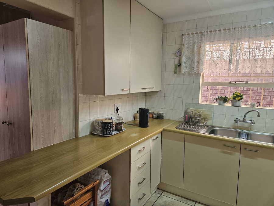 3 Bedroom Property for Sale in Roodekrans Gauteng