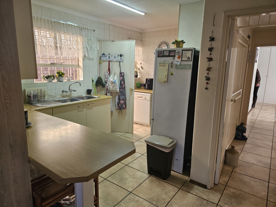 3 Bedroom Property for Sale in Roodekrans Gauteng