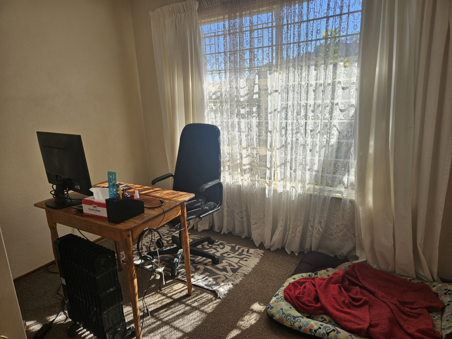 3 Bedroom Property for Sale in Roodekrans Gauteng