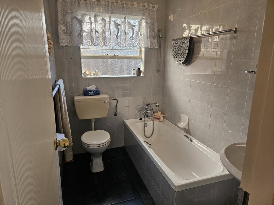 3 Bedroom Property for Sale in Roodekrans Gauteng