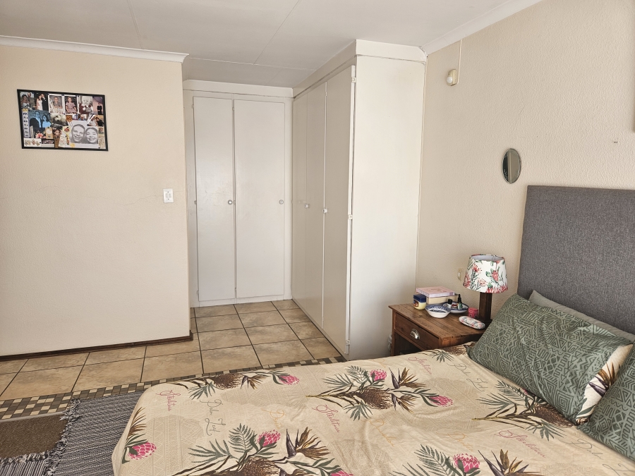 3 Bedroom Property for Sale in Roodekrans Gauteng