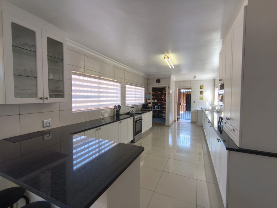 3 Bedroom Property for Sale in Brackenhurst Gauteng