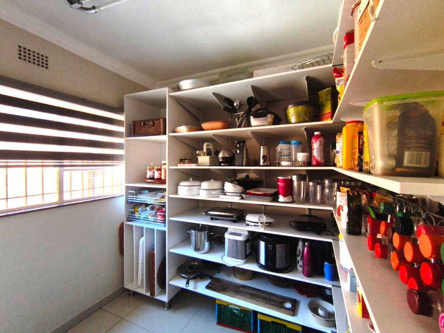 3 Bedroom Property for Sale in Brackenhurst Gauteng