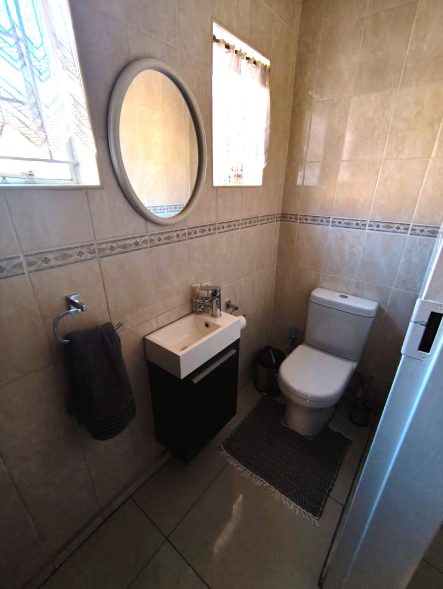3 Bedroom Property for Sale in Brackenhurst Gauteng