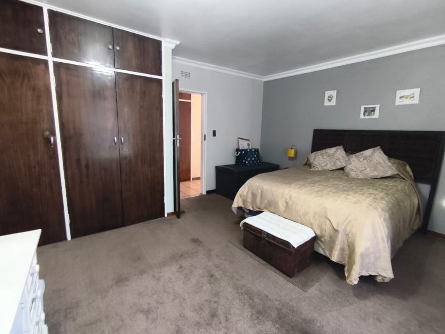 3 Bedroom Property for Sale in Brackenhurst Gauteng