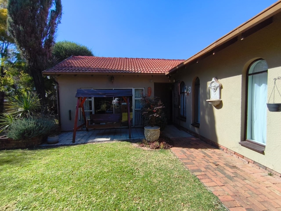 3 Bedroom Property for Sale in Brackenhurst Gauteng