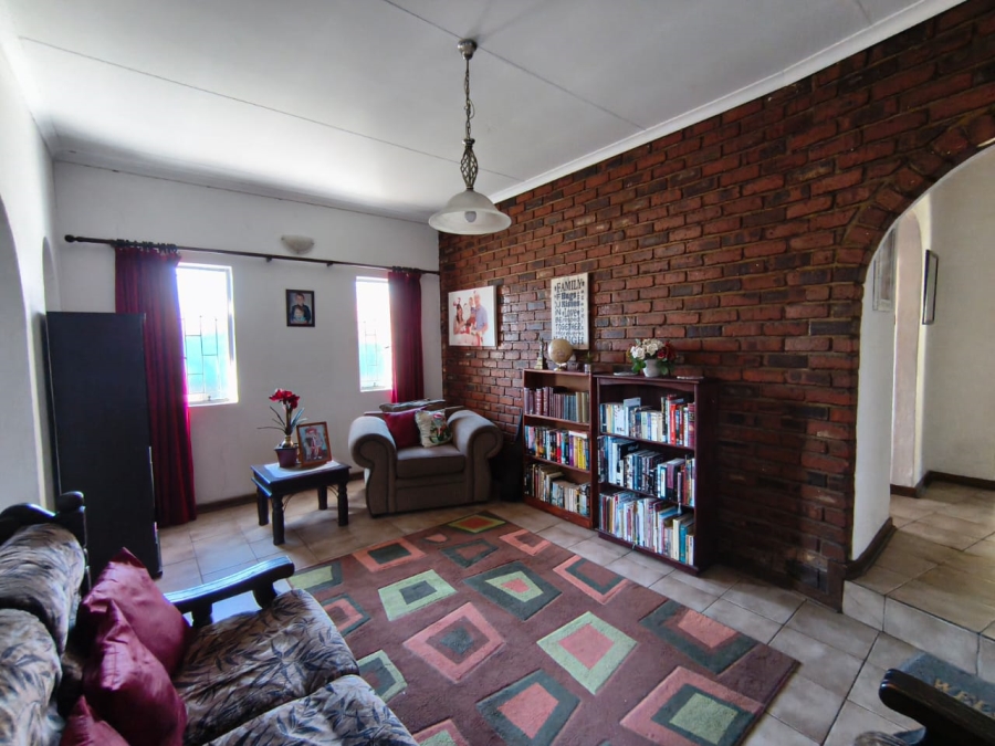 3 Bedroom Property for Sale in Brackenhurst Gauteng