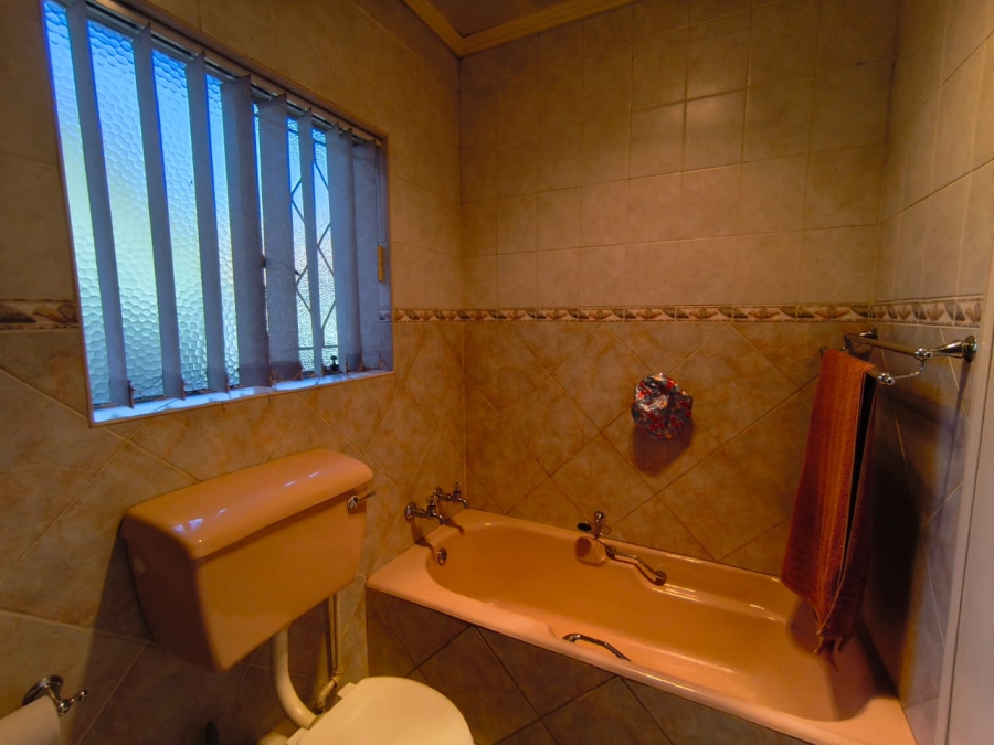 3 Bedroom Property for Sale in Brackenhurst Gauteng