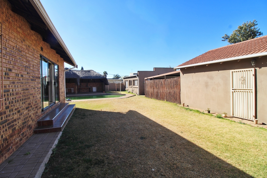 5 Bedroom Property for Sale in Primrose Gauteng