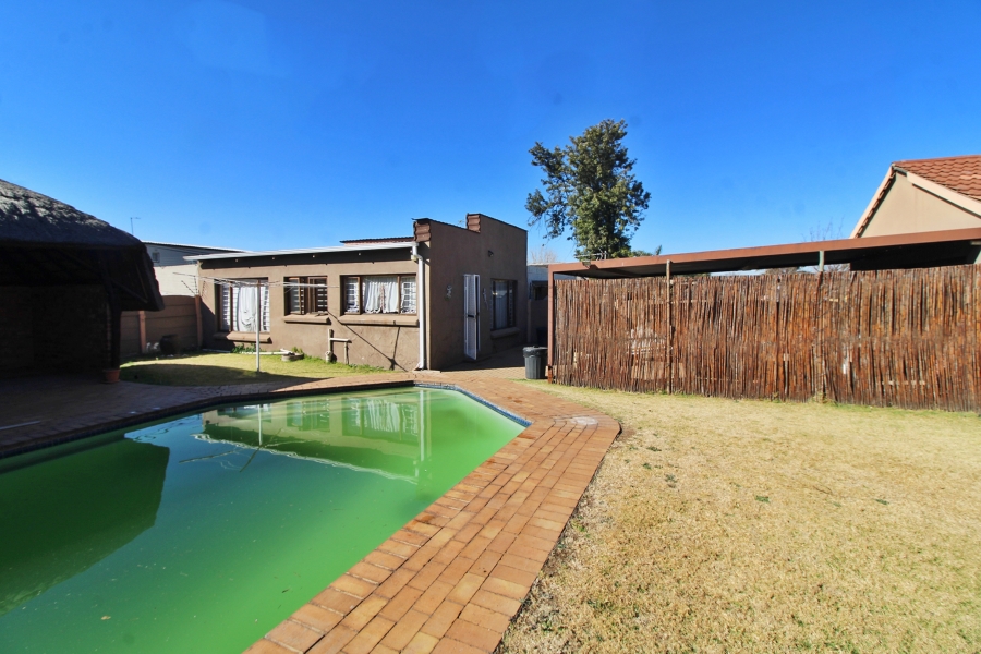 5 Bedroom Property for Sale in Primrose Gauteng