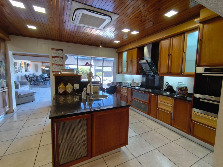 4 Bedroom Property for Sale in Brackenhurst Gauteng