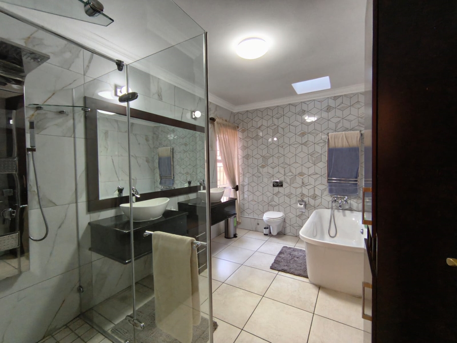 4 Bedroom Property for Sale in Brackenhurst Gauteng