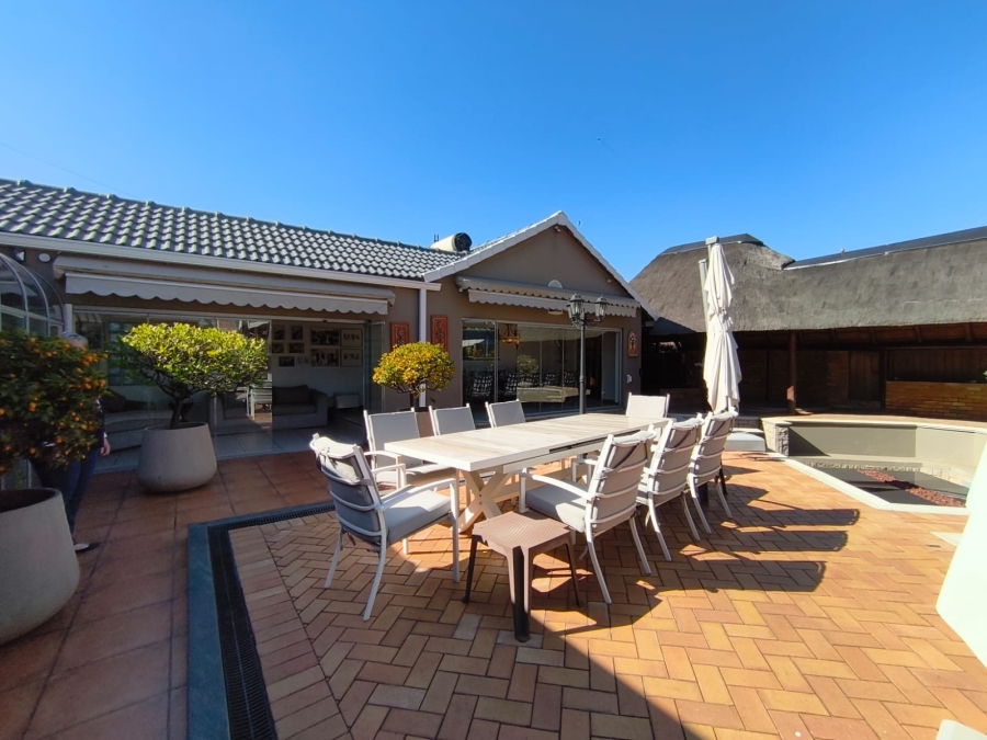 4 Bedroom Property for Sale in Brackenhurst Gauteng