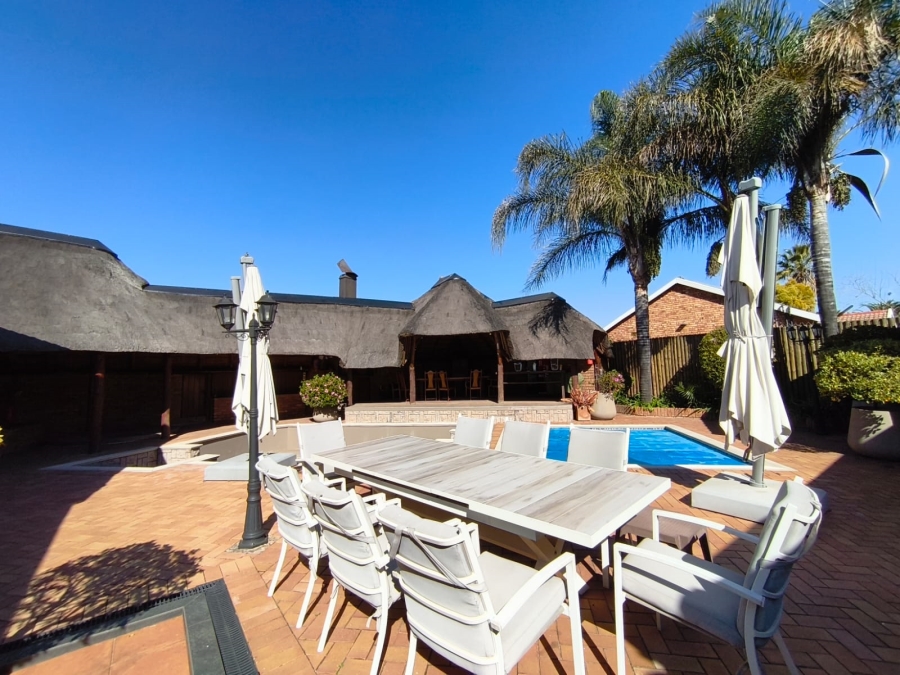 4 Bedroom Property for Sale in Brackenhurst Gauteng